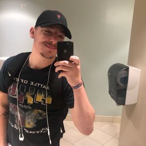 Meet your Posher, Hunter